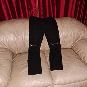 Skinny jeans ripped style